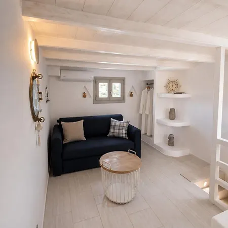 Spacious Cycladic House Near Logaras Piso Livadi