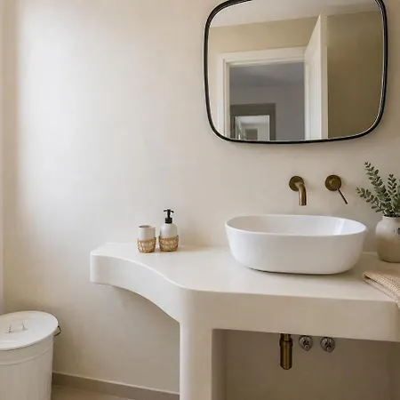 Spacious Cycladic House Near Logaras ピソ ・リバディ